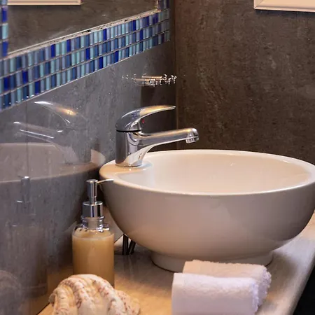 펜션 Platanos Cycladic House *