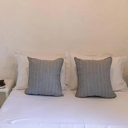 Platanos Cycladic House 펜션