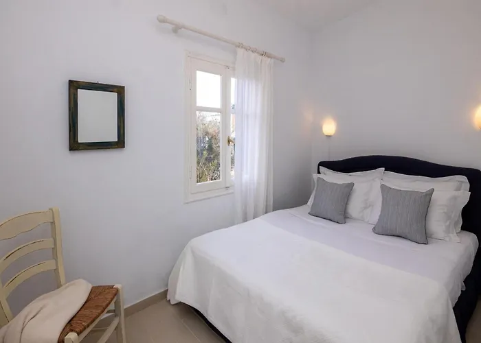 Platanos Cycladic House Casa de Férias Pánormos