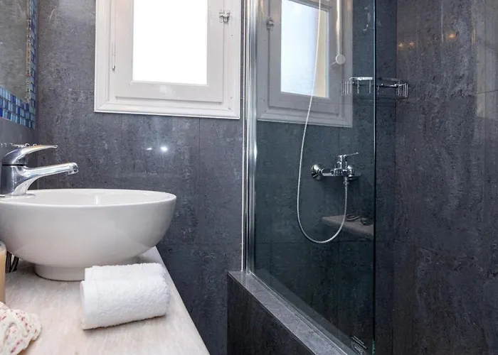 Platanos Cycladic House Casa de Férias *