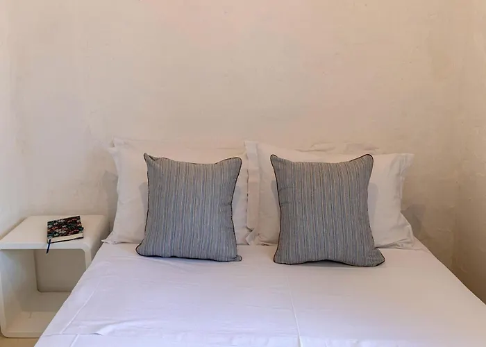 Platanos Cycladic House Casa de Férias