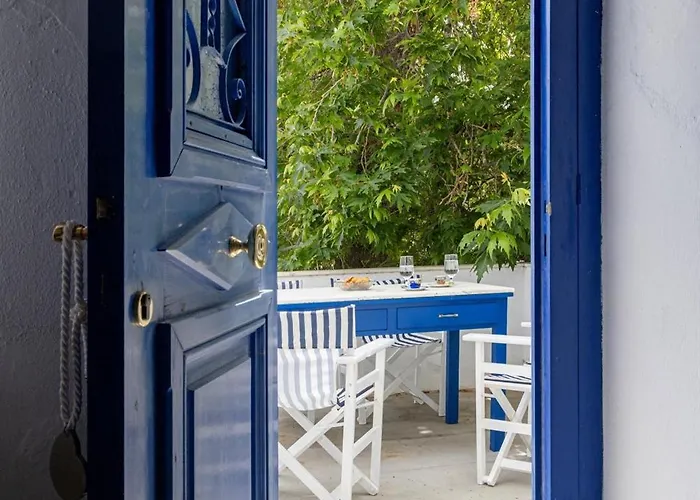 Platanos Cycladic House *