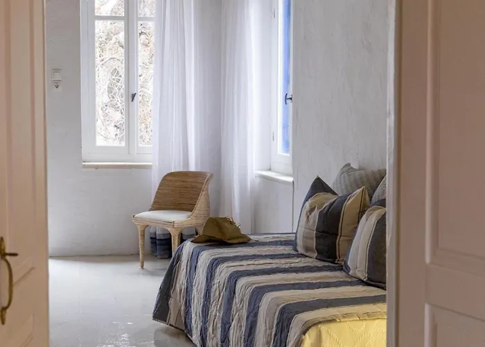 Platanos Cycladic House *
