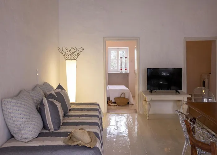 بيت للعطل Platanos Cycladic House *